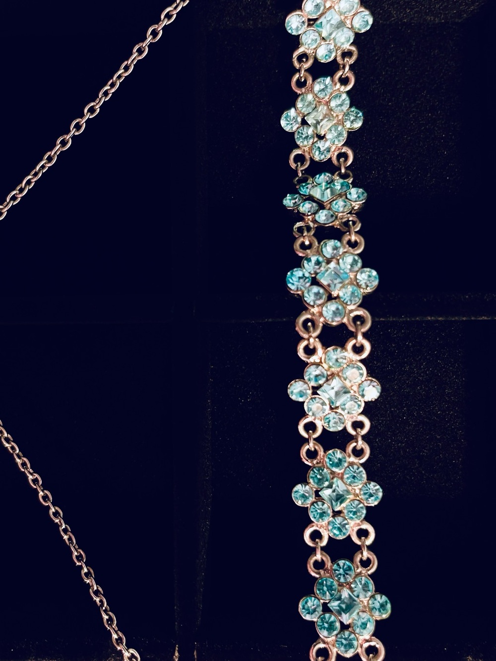 ✨ Aqua/Teal/Turquoise Rhinestone Necklace & Chandelier Earrings Jewelry Set 🌸 - Picture 9 of 12